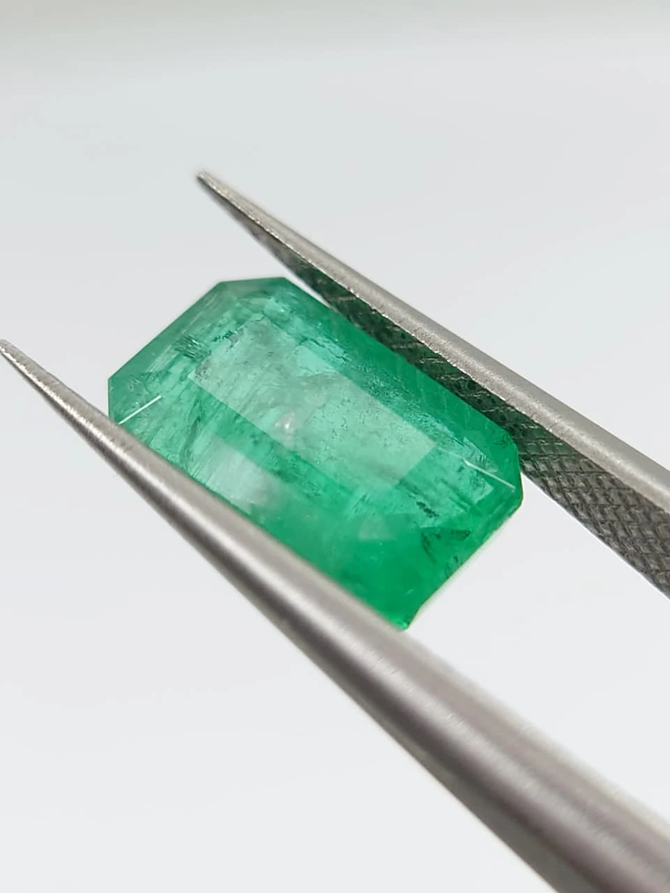 2.67ct Naturald Saturated Panjshir Emerald from Afghanistan — view 3